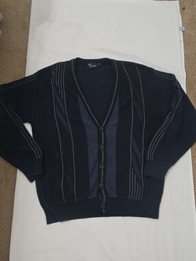 Tosani Canada Men’s Dark Navy Vintage Knit Cardigan L